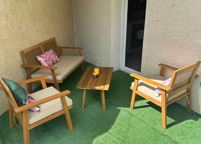 Appartement En Rez De Jardin Tout Equipe